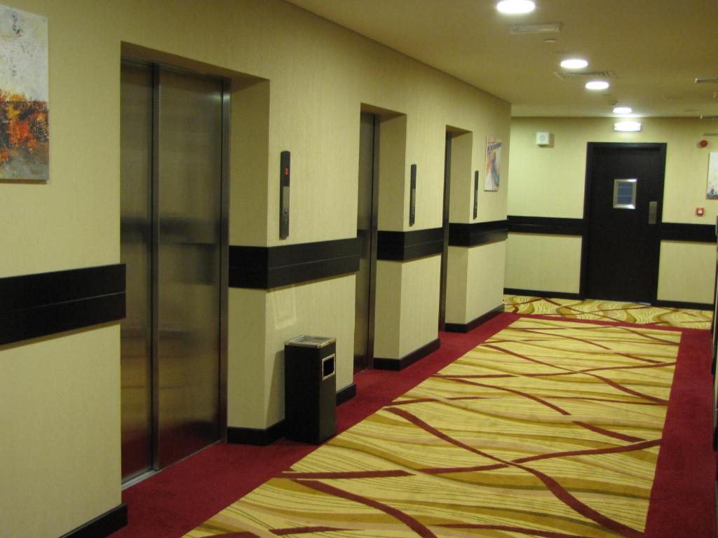 Paragon Hotel Abu Dhabi Exterior foto